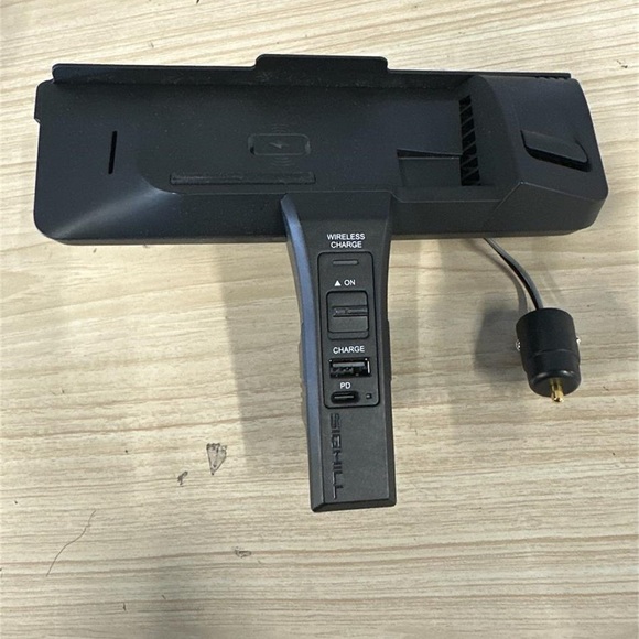 Braveking1 Wireless Charger BMW X5 X6 2014 2015 2016 2017 2018 Center Console - Picture 5 of 8